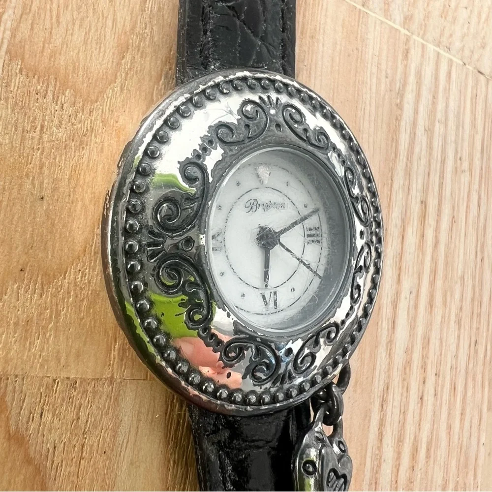 Brighton ladies London silver tone black leather NEW BATTERY